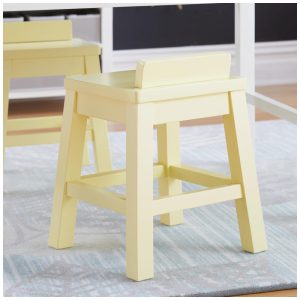 Banquinhos infantis Martha Stewart Crafting Kids amarelo pastel em madeira com encosto e assento de 38cm em conjunto com 2 peças