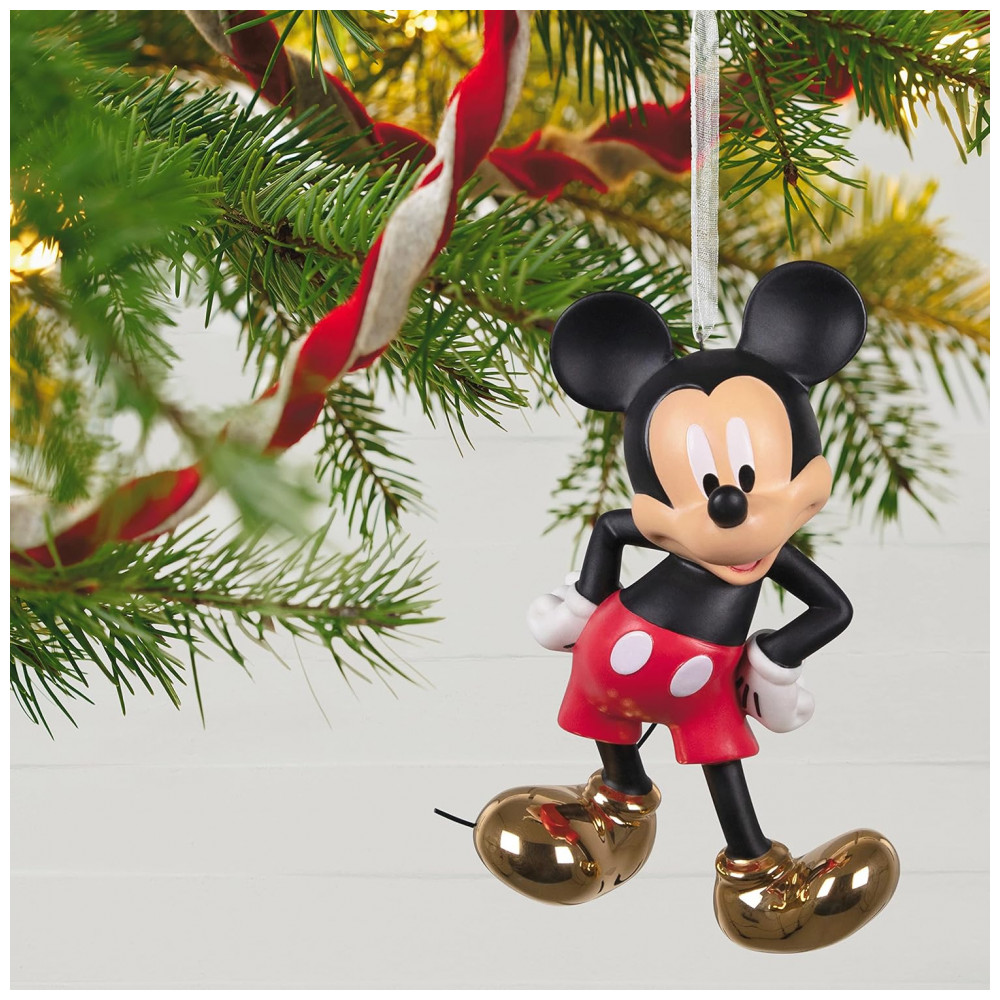 ECTQ1CYTKMY90B_5-1.jpg - Enfeite de Natal Hallmark Keepsake Disney Mickey Mouse Oh, Boy!, Porcelana 4,6x3x1,8 cm