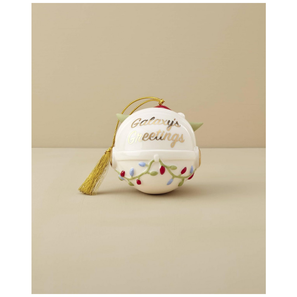 ECTQ25TFZXTC0B_3-1.jpg - Enfeite de Natal Lenox Grogu Holiday Hover Pram em Porcelana Verde com Cordão Dourado, 7,6 x 7,6 x 7,95 cm