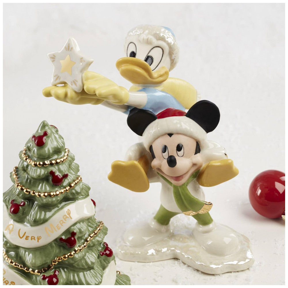 ECTQ3ZN9DSSC0B_7-1.jpg - Conjunto de 5 Figuras Decorativas Lenox Disney Winter Fun em Porcelana Bege com Detalhes em Ouro 24K, Altura 12 cm