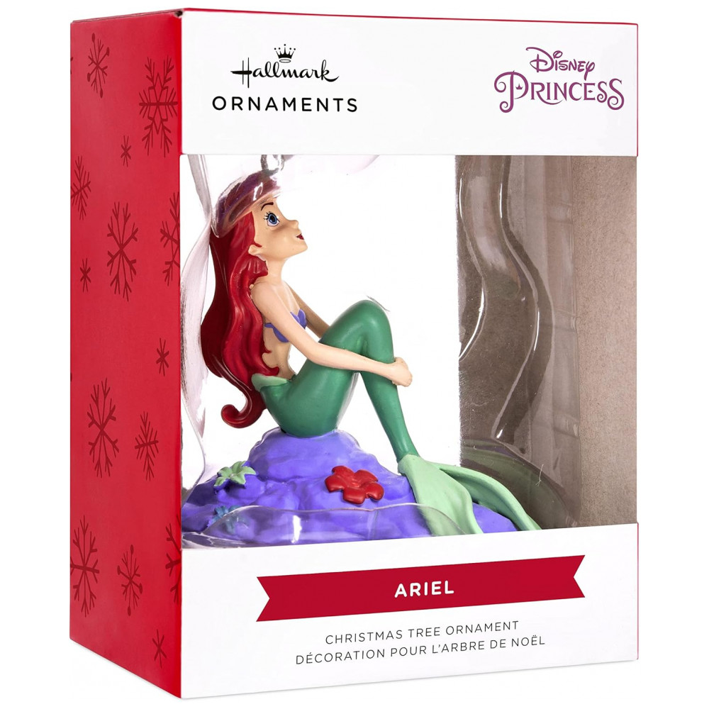 ECTQ4VH1DTY90B_2-1.jpg - Enfeite de Natal Disney Ariel na Rocha Hallmark Resina Verde Água e Vermelho 8x7.5x5 cm