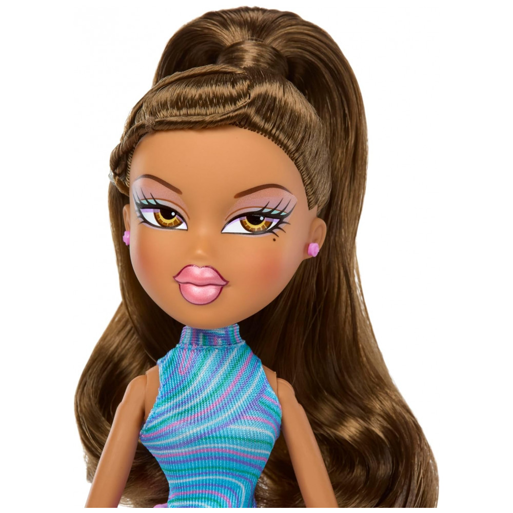 ECTQ5ZDP8FXD0B_4-1.jpg - Boneca de Moda Bratz Play Sportz Yasmin com Acessórios, Ginástica