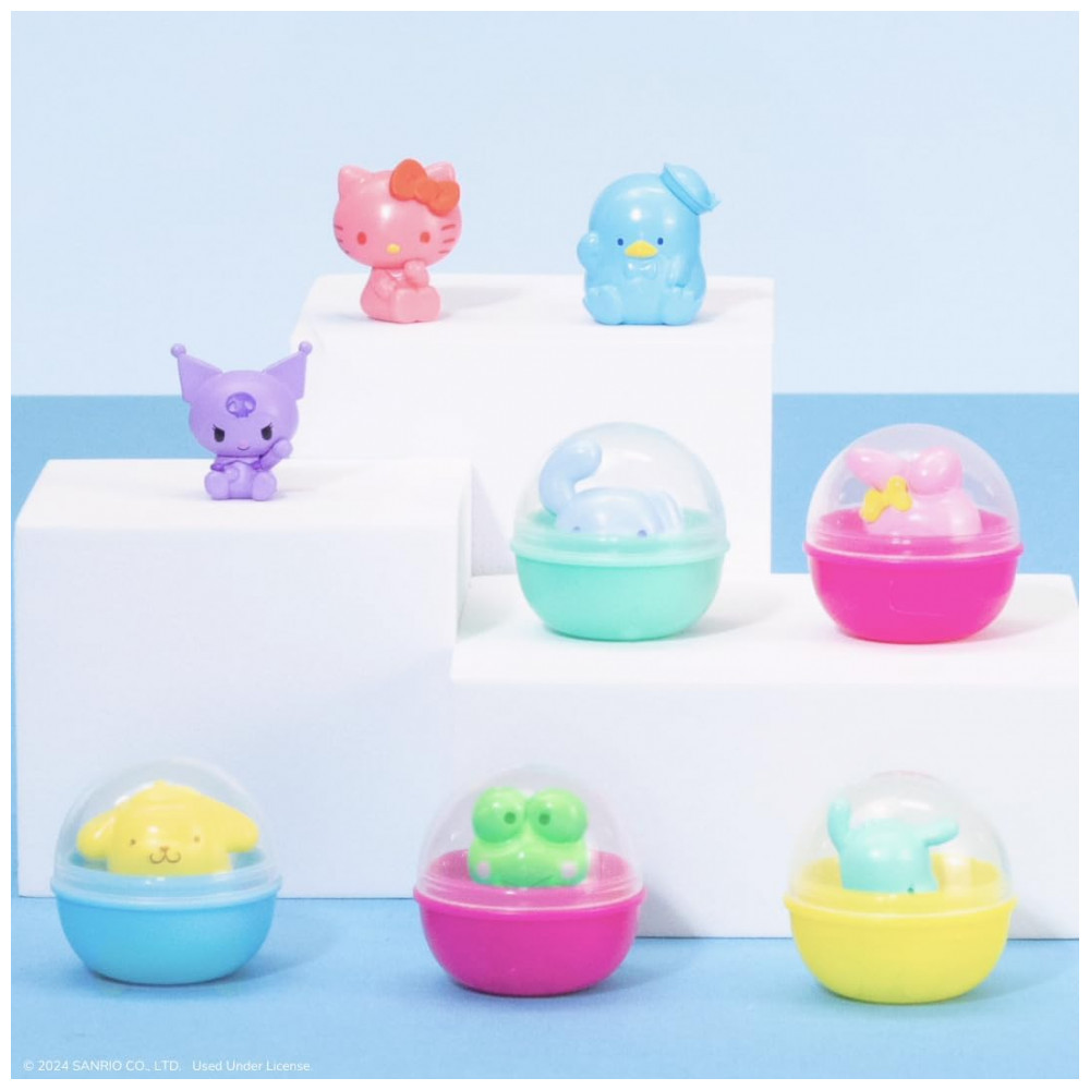 ECTQ7QNGLBNC0B_1-1.jpg - Máquina de Garra Hello Kitty Jazwares Rosa e Branca 12” com 8 Mini Figuras Colecionáveis – Produto Oficial Sanrio