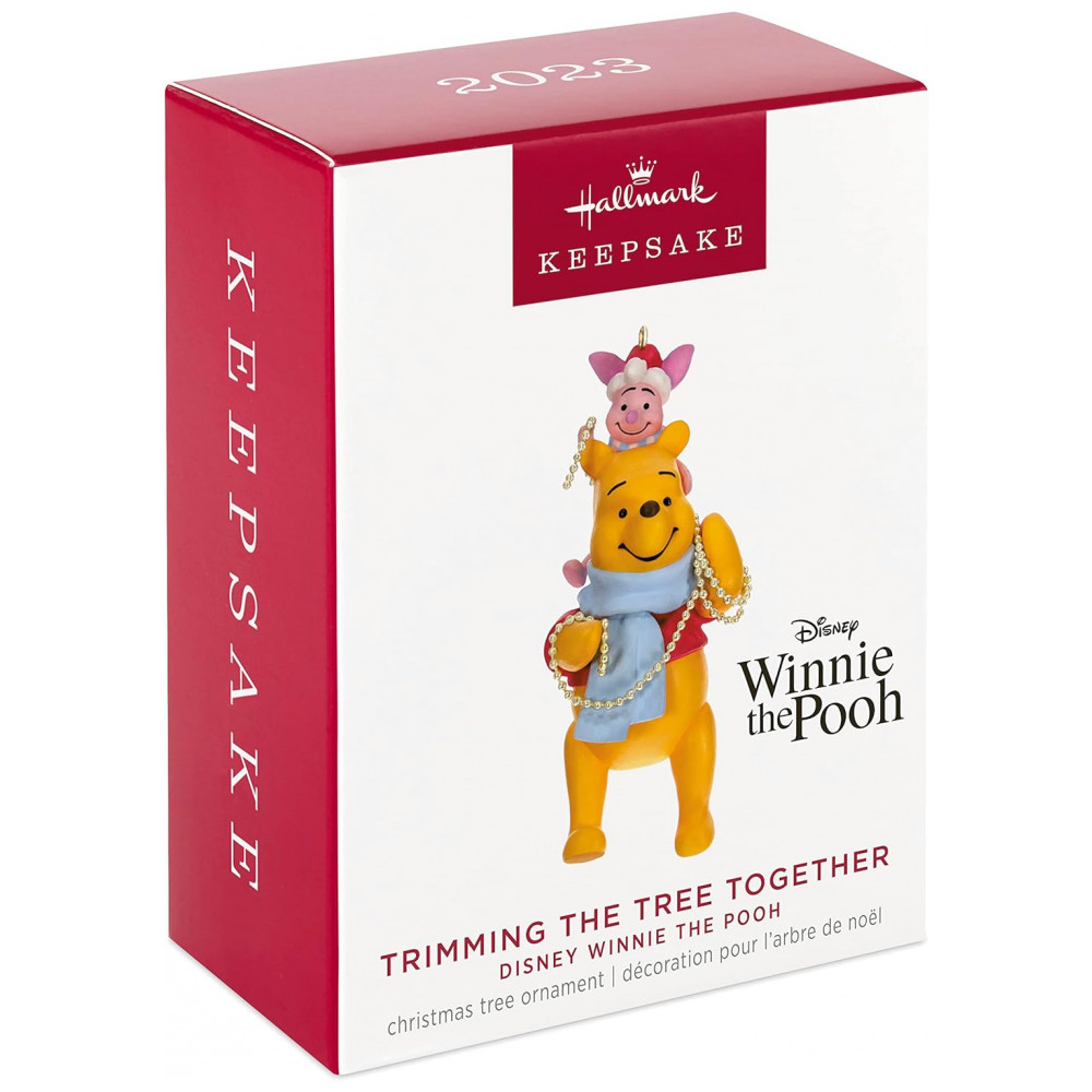 ECTQ7SMXMQZB0B_2-1.jpg - Enfeite Natalino Hallmark Keepsake Disney Ursinho Pooh Decorando a Árvore, Plástico 8,5x3,5x3,2 cm