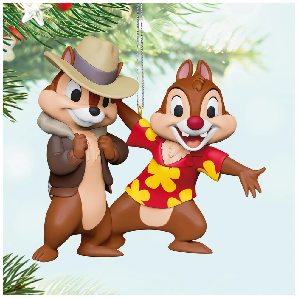 ECTQ8B3DRGPD0B_2-1.jpg - Enfeite Natalino Hallmark Keepsake 2025 Disney Tico e Teco: Rescue Rangers Detetives, Plástico, 7 x 7 x 4,5 cm