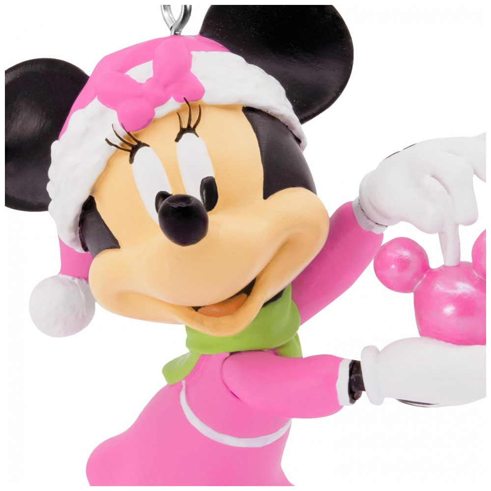 ECTQCT9FBTSC0B_6-1.jpg - Enfeite de Natal Hallmark Disney Minnie Mouse com Chapéu de Papai Noel e Ornamento de Orelhas Mickey em Resina Rosa, 5,7 x 3,8 x 4,5 cm