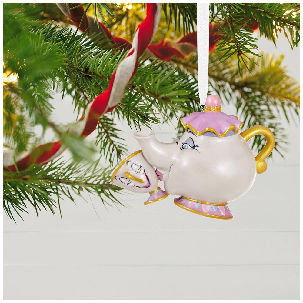ECTQCYJVNPQB0B_5-1.jpg - Enfeite de Natal Hallmark Keepsake Porcelana, Disney, A Bela e a Fera - A Mother's Love, Mrs. Potts e Chip, 9,7x6,5x5,4 cm