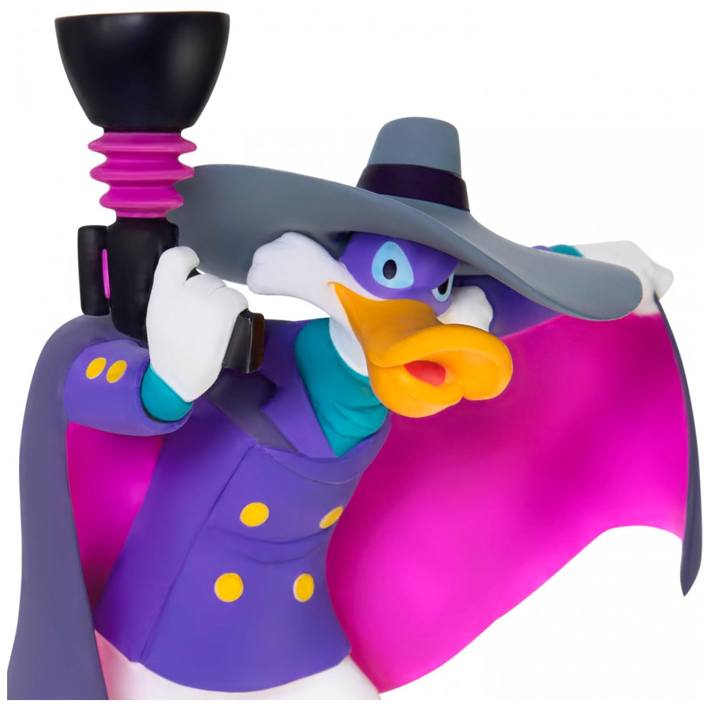 ECTQH23RQGPD0B_4-1.jpg - Enfeite Natalino Hallmark Keepsake 2025 Disney Darkwing Duck Let's Get Dangerous! Plástico, 9 x 9,5 x 5,7cm