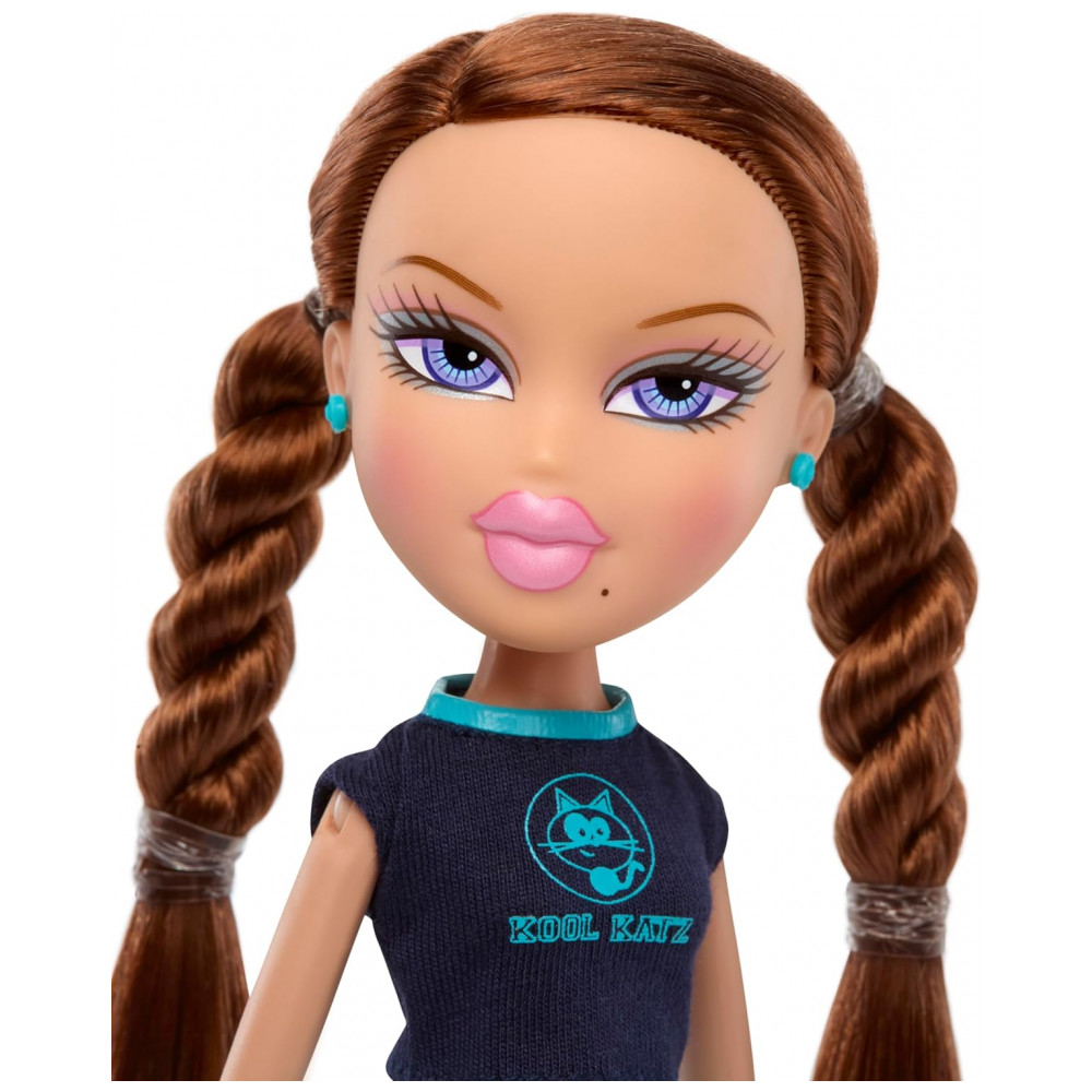 ECTQHPNLBFXD0B_4-1.jpg - Boneca de Moda Bratz Play Sportz Roxxi com Acessórios, Futebol