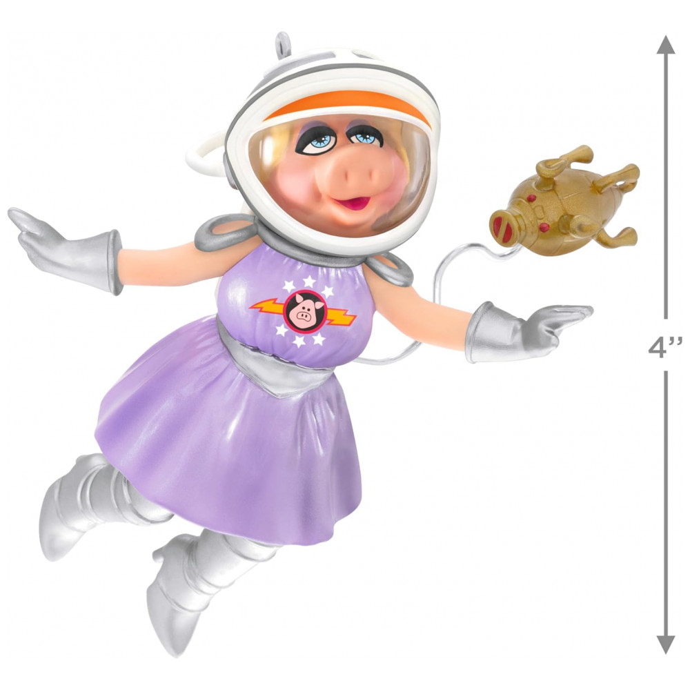 ECTQRR3ND9XC0B_4-1.jpg - Enfeite de Natal Hallmark Keepsake Disney The Muppets First Mate Piggy e The Swinetrek, em Plástico, 10,2 x 9,5 x 7 cm