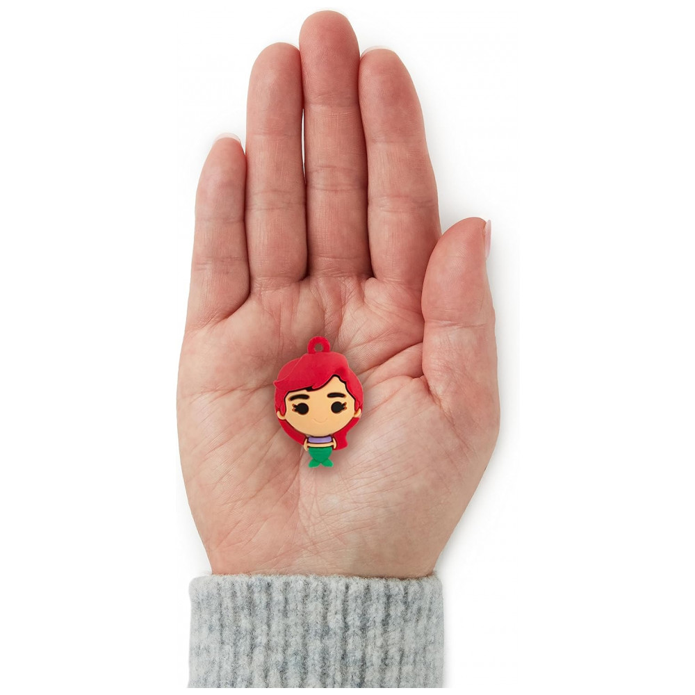 ECTQS1Y3SLR90B_7-1.jpg - Conjunto de 6 Mini Enfeites de Natal Hallmark Keepsake Disney Princesas, Plástico à Prova de Quebra, 1,9x2,5x1,9 cm cada