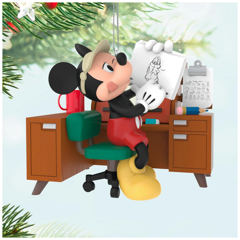 ECTQSVN993RD0B_2-1.jpg - Enfeite de Natal Hallmark Keepsake 2025, Disney Mickey Mouse do Rascunho à Tela, Presente para Fãs da Disney