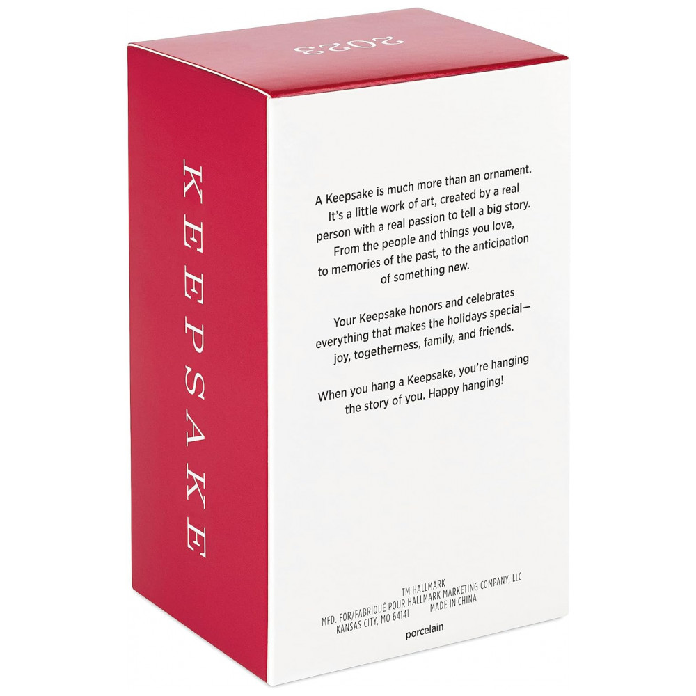 ECTQTLWVKQZB0B_3-1.jpg - Enfeite Natalino Hallmark Keepsake Disney Princesa Branca de Neve Duo Dançante Porcelana 10,8x6,4x4,75 cm 64g