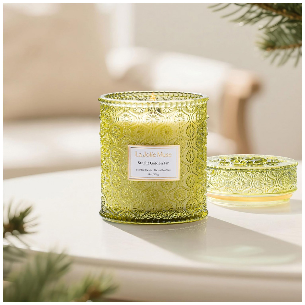 ECTQW5WJ1H880B_2-1.jpg - Velas de Natal LA JOLIE MUSE, Pinheiro Estrelado Dourado, Cedro, Bálsamo de Abeto 539 g - Pavio de Madeira - Cera de Soja Natural - Queima Limpa por 9