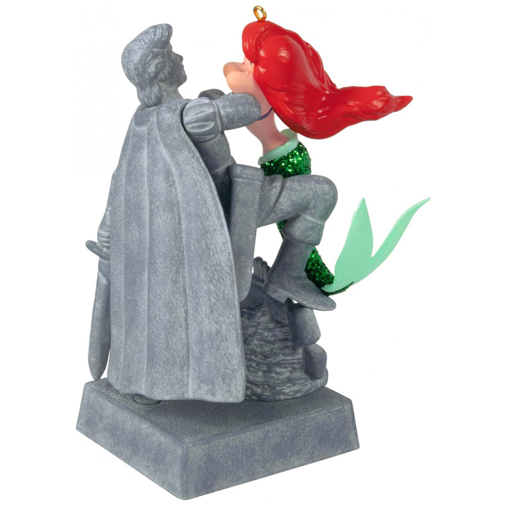 ECTQX9N1TLSD0B_5-1.jpg - Enfeite de Natal Hallmark Keepsake 2025, Disney A Pequena Sereia Ariel e O Príncipe com Som, Presente para Fãs da Disney