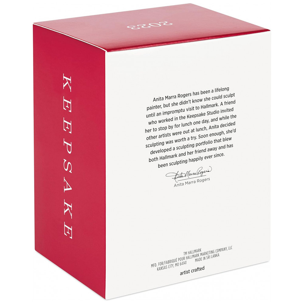 ECTQXKCRNQZB0B_3-1.jpg - Enfeite Natalino Hallmark Keepsake Disney Mulan 25º Aniversário Coração de Guerreira, Plástico 9,7x9,1x4,3 cm