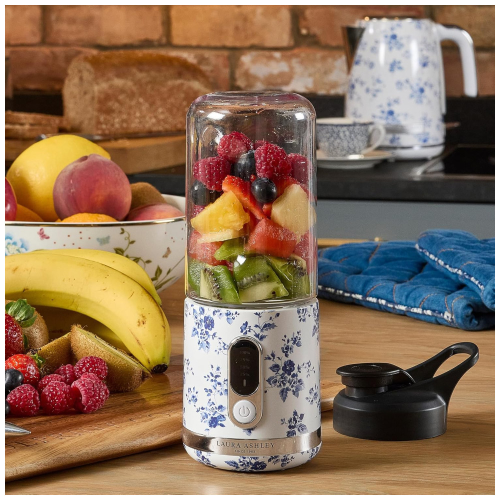 ECTQYB21JDJD0B_2-1.jpg - Mini Liquidificador Portátil Laura Ashley 450ml USB Recarregável China Rose 100W 6 Lâminas Inox Garrafa para Smoothies Viagem Academia