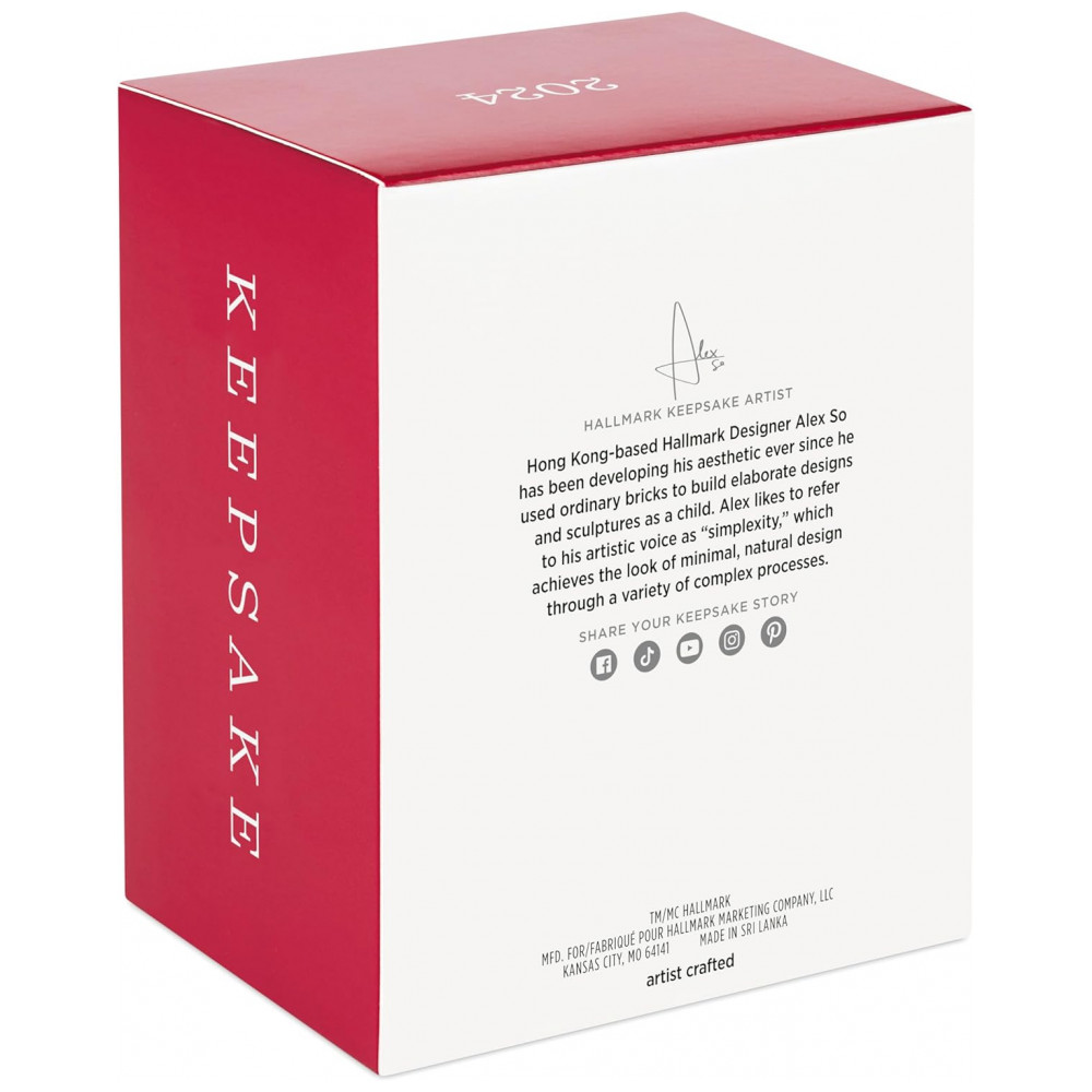 ECTQZGRXK9XC0B_3-1.jpg - Enfeite de Natal Hallmark Keepsake Disney Big Hero 6 10º Aniversário Hiro e Baymax, Plástico 7,4x10,1x6,7 cm