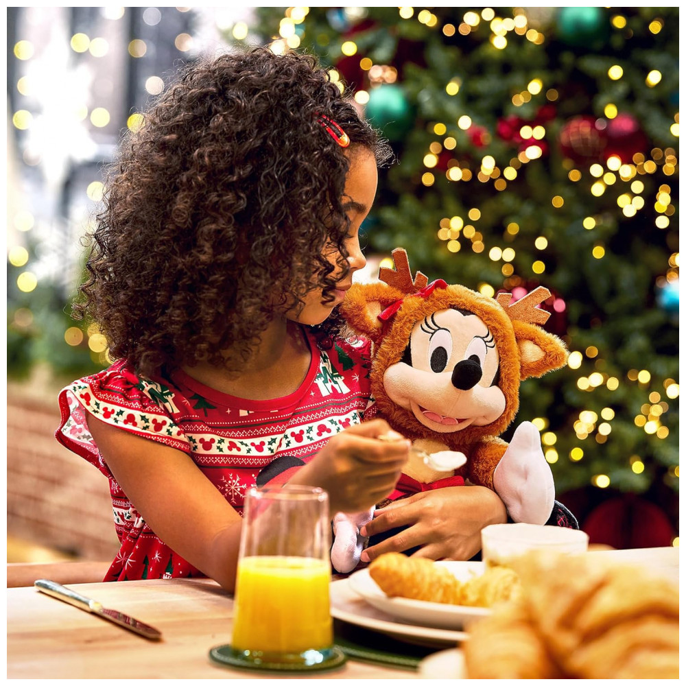 ECTQZNDC93SF0B_1-1.jpg - Pelúcia Oficial Disney Store Minnie Mouse Natal 2025, 38 cm, Fantasia Rena com Laço Brilhante e Detalhes Bordados
